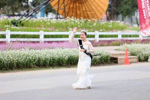 BIB: 
                            <button type="button" onclick="openModal(27855303)" class="btn btn-primary btn-sm float-right btn-popup" data-toggle="modal" data-target=".modal-high-quality">
                        <i class="fas fa-shopping-cart"></i> Add to Cart
                    </button>
                                            <button type="button" onclick="isThisMe(27855303, true)" class="btn btn-success btn-sm float-right btn-popup btn-isme hidden" data-toggle="tooltip" data-placement="bottom" title="นี่คือรูปของคุณใช่ไหม คลิกที่นี่เพื่อเอาเข้าอัลบั้ม">
                        <i class="fas fa-plus"></i> Add to album
                    </button>
                    <button type="button" onclick="isThisMe(27855303, false)" class="btn btn-warning btn-sm float-right btn-popup btn-isnotme hidden">
                        <i class="fas fa-ban"></i> Remove from album
                    </button>